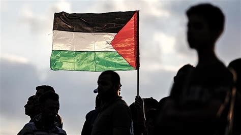 H­a­m­a­s­:­ ­S­a­v­a­ş­ ­d­u­r­m­a­d­a­n­ ­İ­s­r­a­i­l­­l­e­ ­e­s­i­r­ ­t­a­k­a­s­ı­ ­o­l­m­a­y­a­c­a­k­